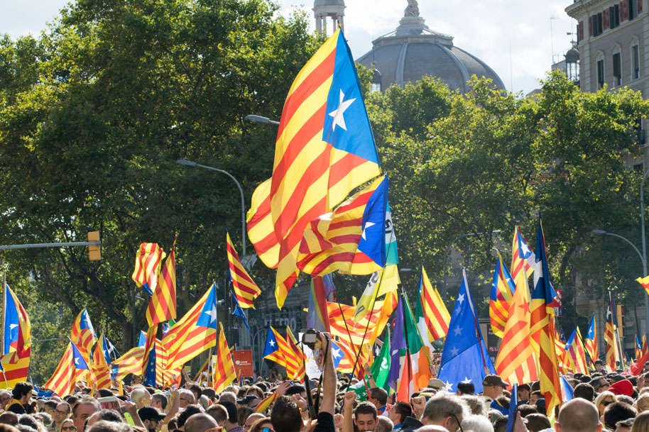 Pro-Catalan Independence flags. Photo by: Evan McCaffrey.