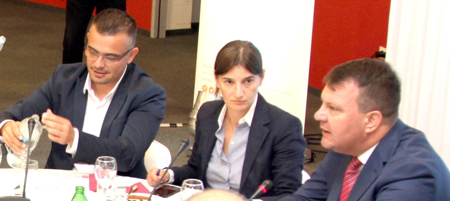 From left to right: Branislav Nedimovic, Ana Brnabic, Igor Mirovic. Photo by:mediaportal.vojvodina.gov.rs.