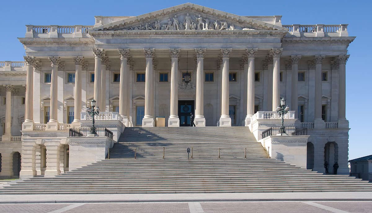 US Senate building, Washington DC. Photo by: Ron Cogswell.