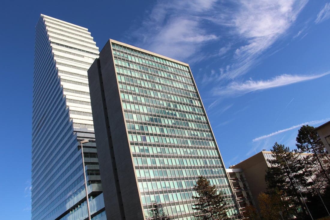 Roche Building 1 / Herzog & de Meuron. Image by: Fred Romero