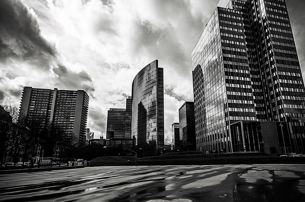 S&amp;P/ASX ALL AUSTRALIAN 200 Falls By 2% In The Last 24 Hours