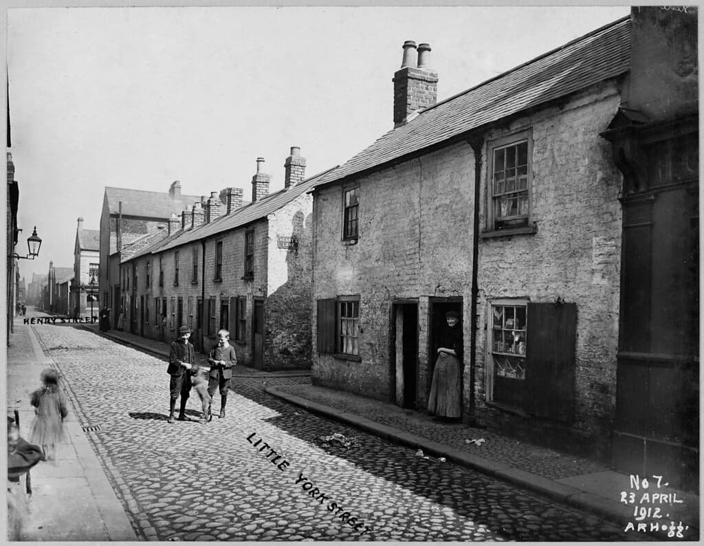 Platinum Futures Bearish By 8% In The Last 21 Sessions