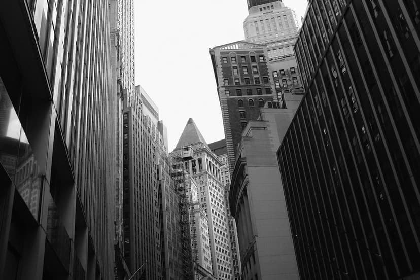 Natural Gas Futures Bearish Momentum With A 10% Drop In The Last 21 Sessions