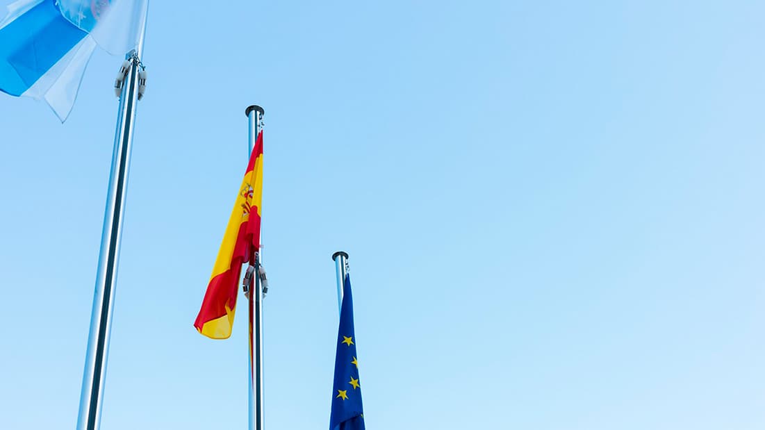 Luis de Guindos, vice president of the European Central Bank, says Europe is expected to slip into a recession of a transitory nature. (Photo by Arturo Rey on Unsplash)