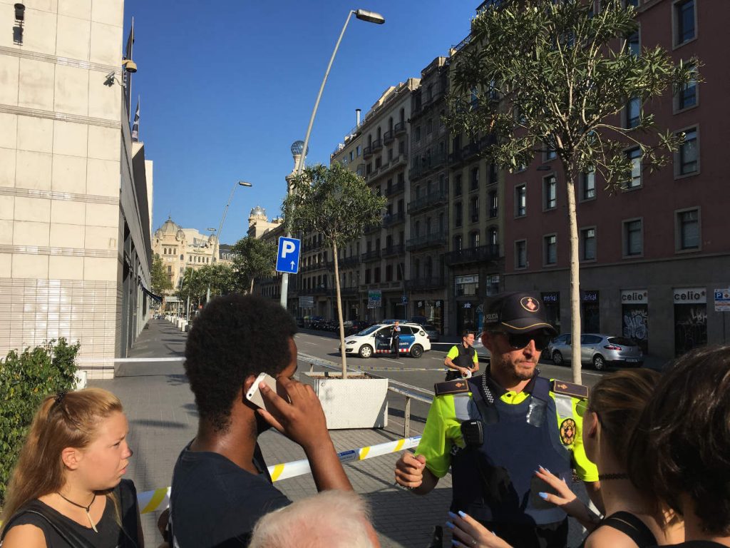 Police perimeter in "Las Ramblas", Barcelona.