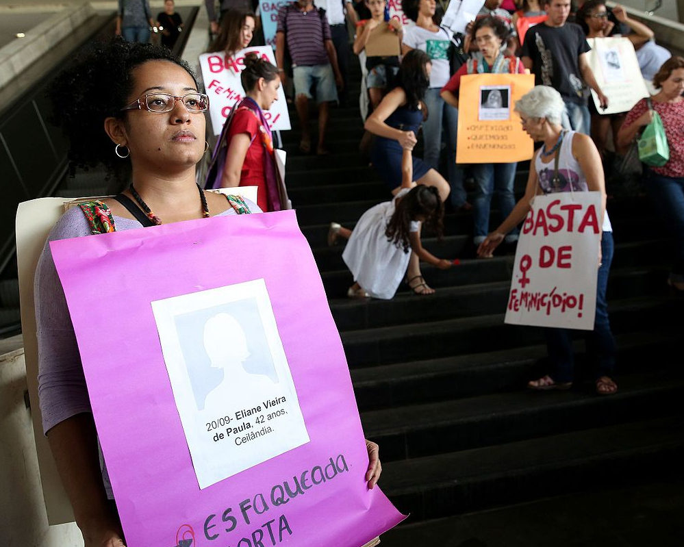 Women denounce feminicide problem in Brazil. Photo by: Wilson Dias/Brazilian News Agency.