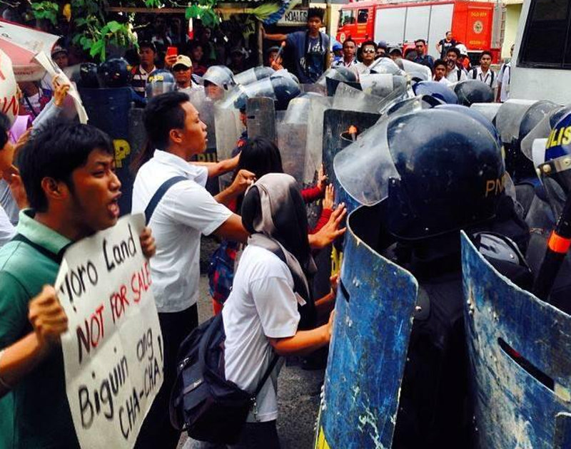 Filipino activist Jerome Aba-protesting the assassination of Ninoy Aquino in Cotabato city. Photo by: @JeromeSuccorAba Twitter account on 11 Mar 2014.