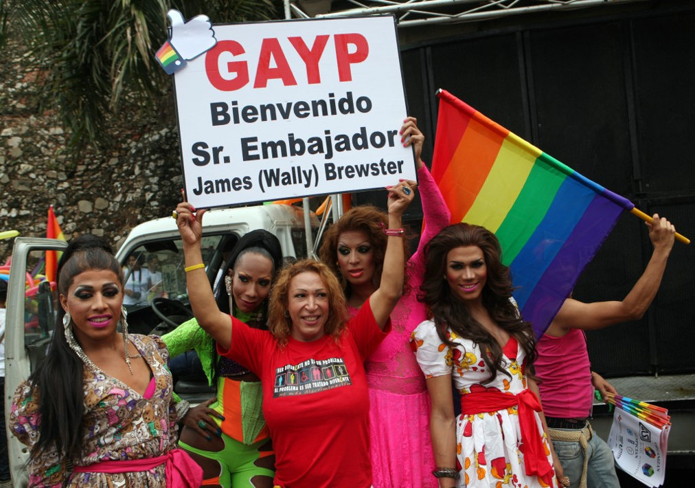 LGBT community in the Dominican Republic supports USA ambassador James Wally Brewster.